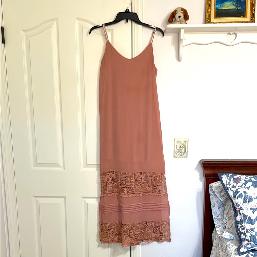 Elegant Lace Trim Slip Dress in Pink